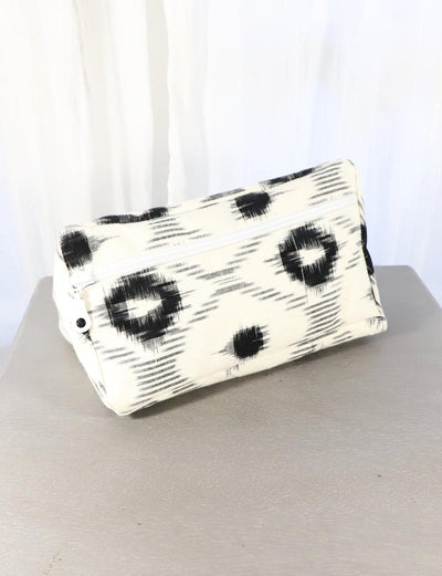 White and Black Toiletry Bag - Passion Lilie