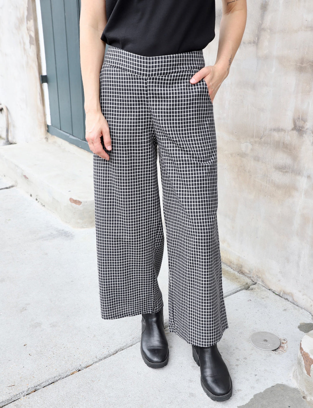 Black Gingham Organic Cotton Crop Pants - Passion Lilie