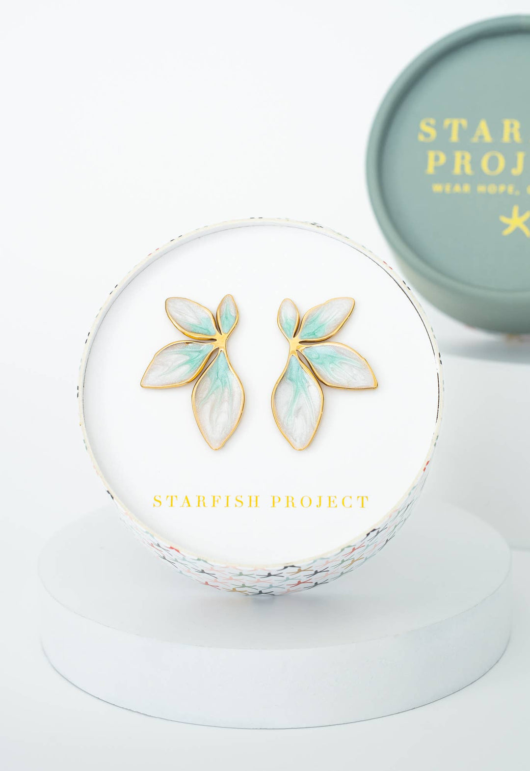 Flourish Mint Leaf Earrings - Passion Lilie