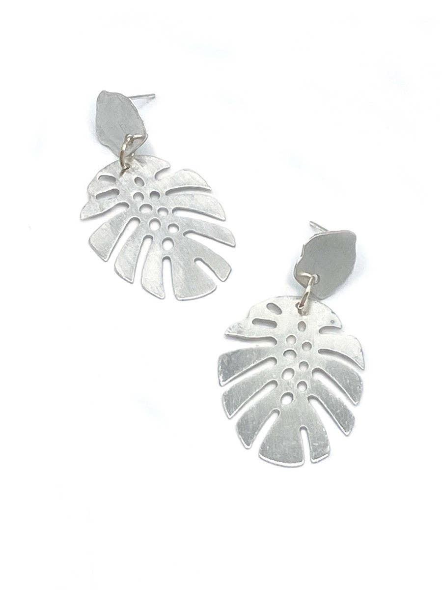 Monstera Studs - Passion Lilie