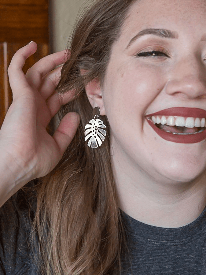 Monstera Studs - Passion Lilie