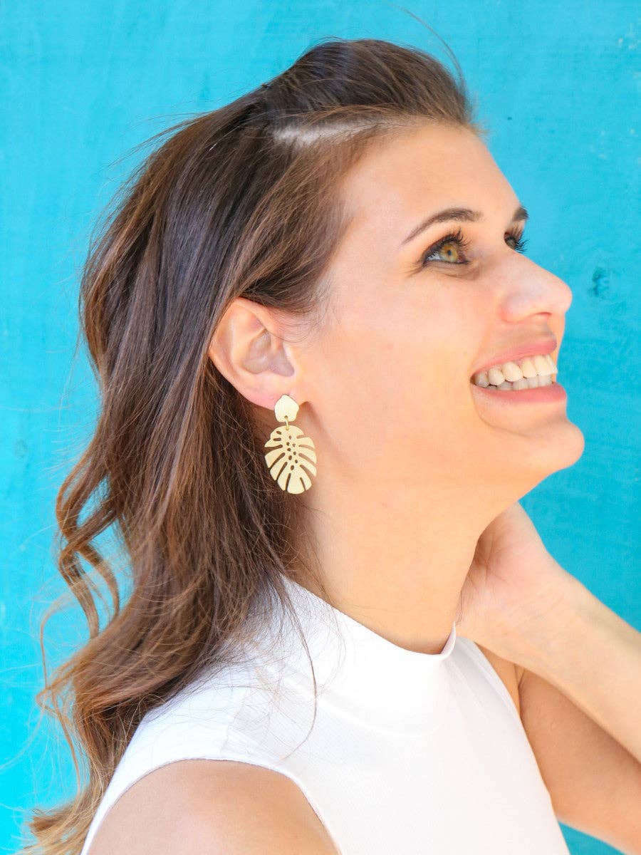 Monstera Studs - Passion Lilie