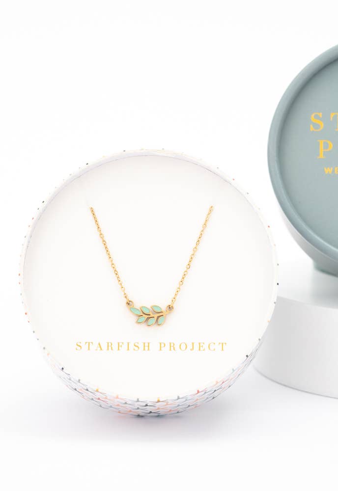 Rowen Leaf Necklace in Mint - Passion Lilie