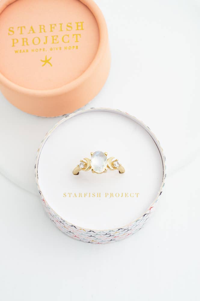 Starlight Moonstone Ring - Passion Lilie