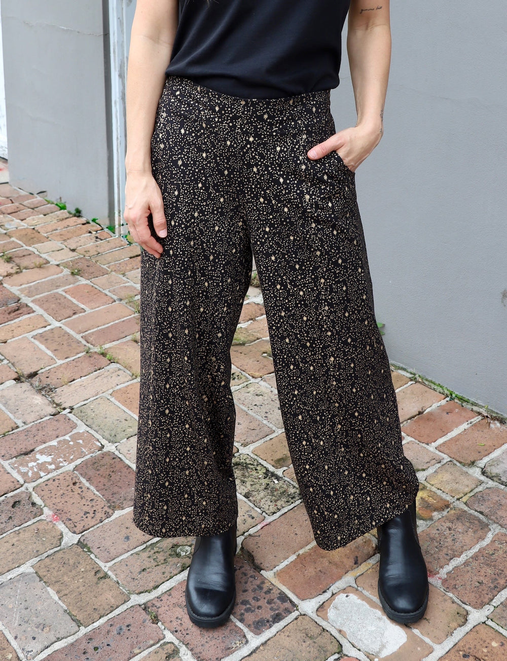 Starlight Organic Wide Leg Crop Pants - Passion Lilie - Fair Trade - Sustainable Fashion