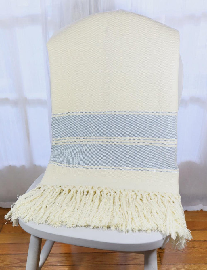 Throw Blanket in Blue Stripes - Passion Lilie